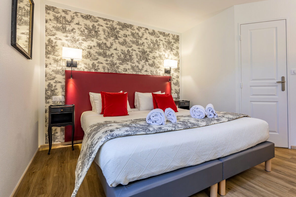 Chambre vue jardin +
