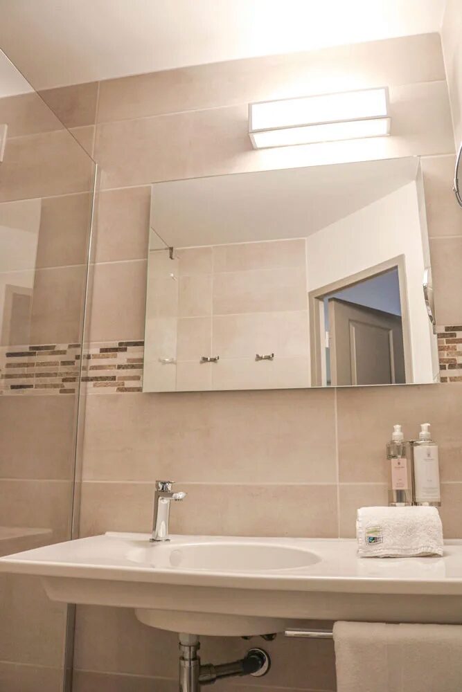 Chambre vue jardin +